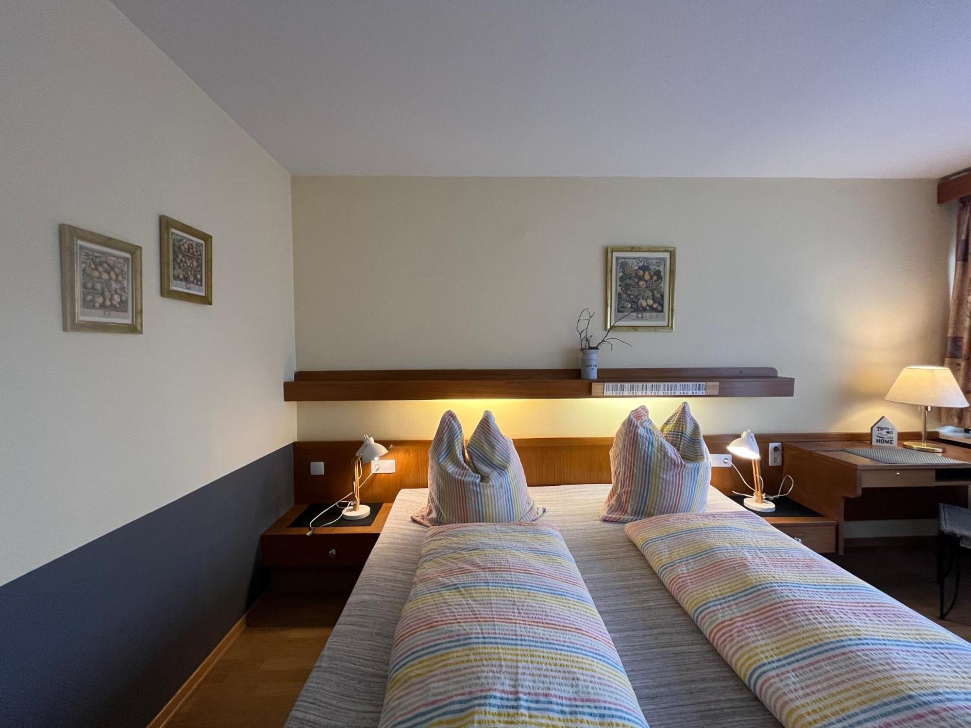 Goldener Hahn B&B Baiersbronn - Ferienwohnungen Mit Hotel Service Nahe Gartenschau Tal X Rum bild